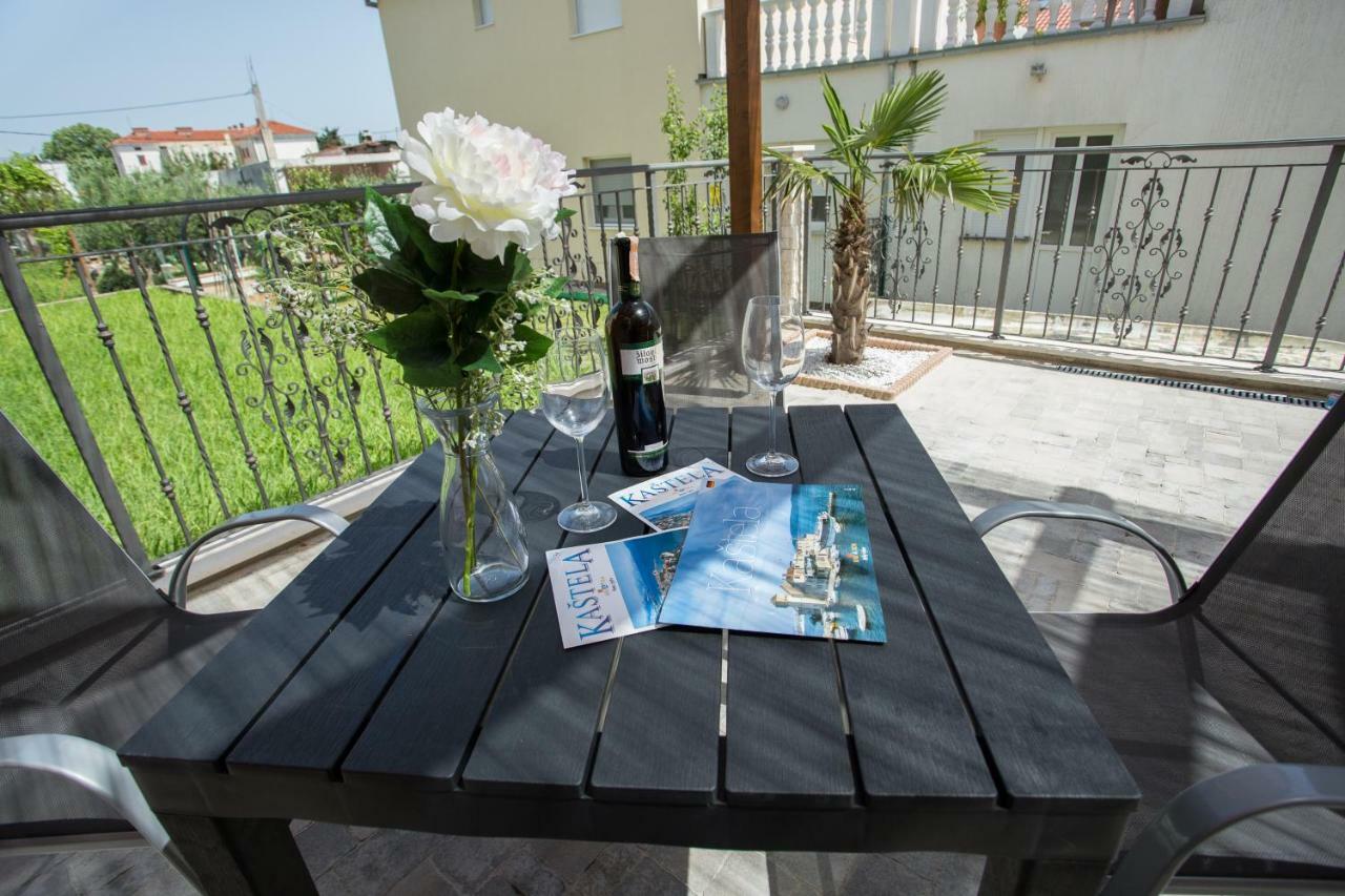 Apartments Angela Kaštela المظهر الخارجي الصورة
